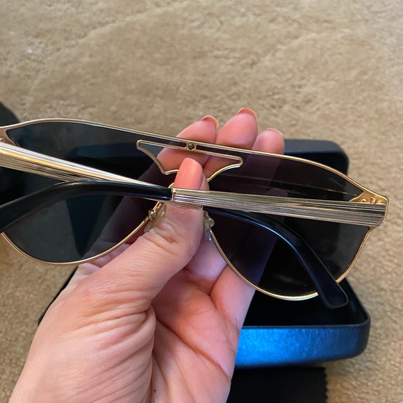 Versace sunglasses - Picture 3 of 5